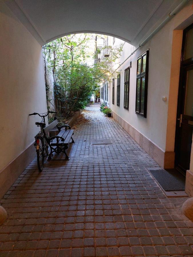Happy Apartment In The Heart Of Budapest With 2 Rooms מראה חיצוני תמונה